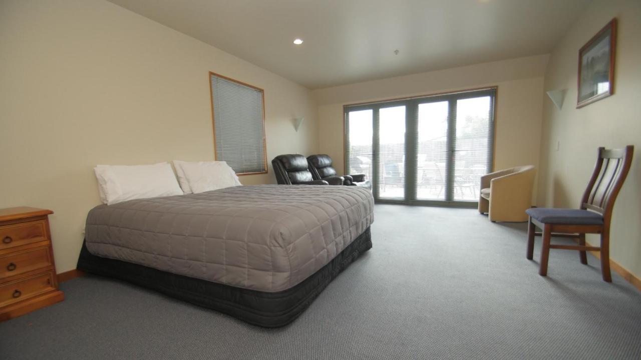 Asure Christchurch Classic Motel & Apartments Екстер'єр фото